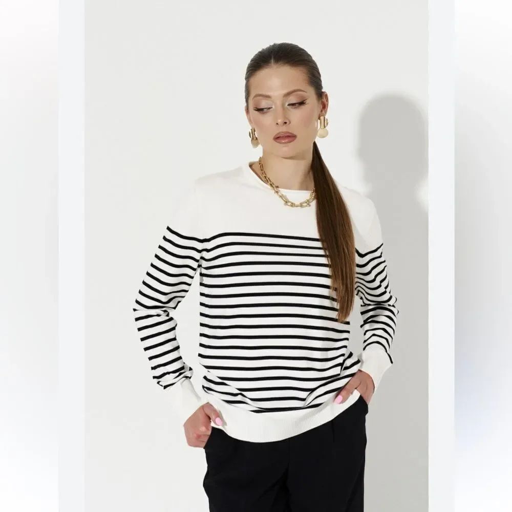 Suitsupply pure cotton Black and White Striped Sweater, M